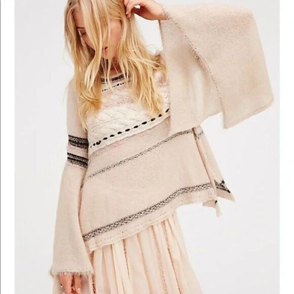 FREE PEOPLE Craft Time Sweater HUGE DRAMATIC Sleeves XS OVERSIZED can fit S M - Picture 1 of 15